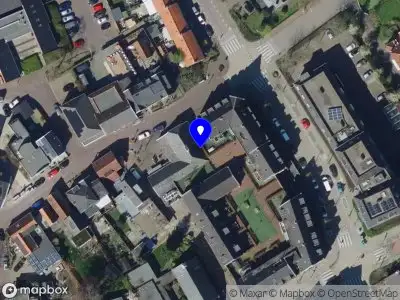Ambulance met grote spoed naar de Dorpsstraat in Poortugaal