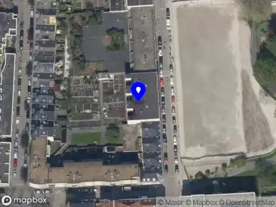 Ambulance met gepaste spoed naar de Gouvernestraat in Rotterdam