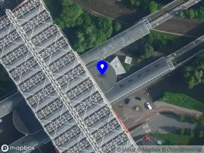 Traumahelikopter met grote spoed naar de Stationsplein in Duivendrecht
