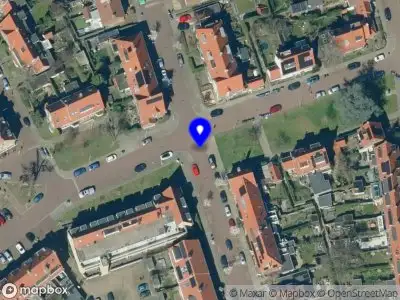 Brandweer met grote spoed naar de Diepenbrocklaan in Arnhem vanwege voertuigbrand