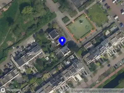 Ambulance met grote spoed naar de Tinbergenpad in Nieuwerkerk aan den IJssel