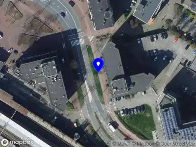 Ambulance met gepaste spoed naar de Stationsweg in Zwijndrecht