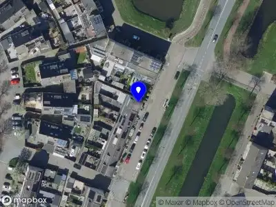 Ambulance met grote spoed naar de Suze Groenewegstraat in Spijkenisse