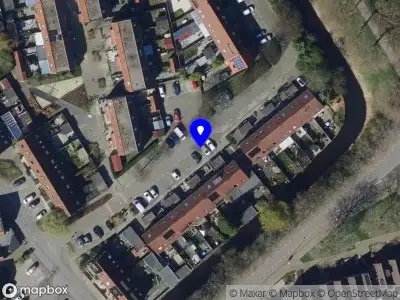 Ambulance met grote spoed naar de De Brabant in Hellevoetsluis