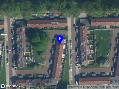 Ambulance met grote spoed naar de Robbert Cijferstraat in Amsterdam