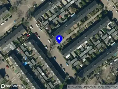 112 melding Brandweer met gepaste spoed naar de Vanenburgstraat in Arnhem vanwege waarnemen gaslucht