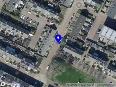 Ambulance met grote spoed naar de Burghtweg in Heenvliet