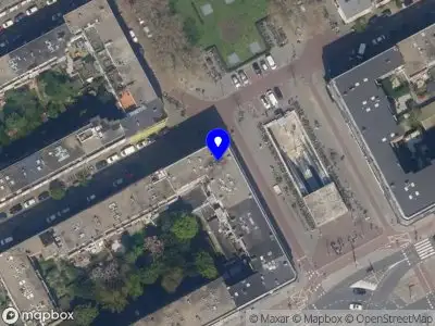 Ambulance met grote spoed naar de Statenweg in Rotterdam