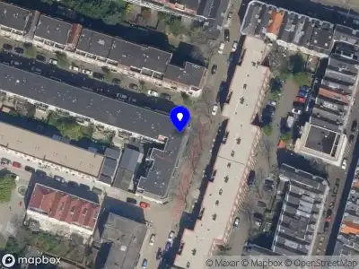 Ambulance met grote spoed naar de Ooievaarstraat in Rotterdam