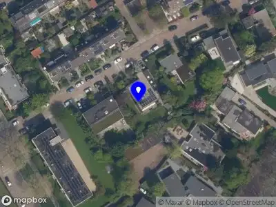 Ambulance met grote spoed naar de Berliozlaan in Rotterdam