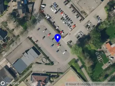 Politie naar de Bachstraat in Tiel vanwege aanrijding met letsel