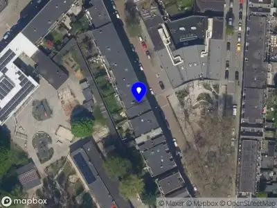Ambulance met gepaste spoed naar de Albregt-Engelmanstraat in Rotterdam