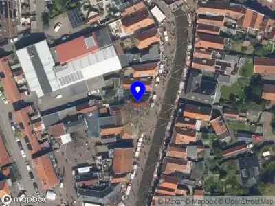 Ambulance met grote spoed naar de 's-Herenstraat in Maasland