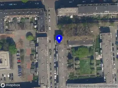 Ambulance met grote spoed naar de Van Galenstraat in Rotterdam