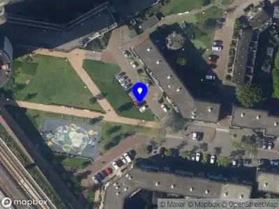 Brandweer met grote spoed naar de Amstelstraat in 's-Gravenhage vanwege reanimatie