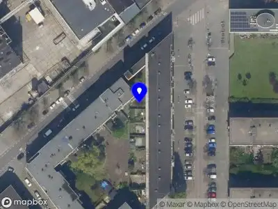 Ambulance naar de Roentgenstraat in Rotterdam