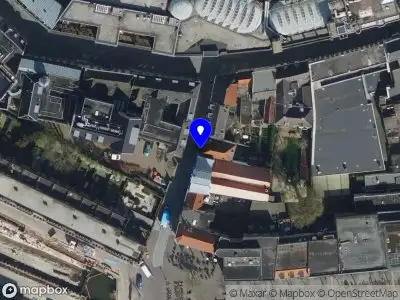 Brandweer met gepaste spoed naar de Waterstraat in Breda