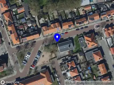 Ambulance met gepaste spoed naar de Juliana van Stolberglaan in Middelharnis