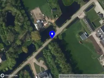 Brandweer met grote spoed naar de Oosteinde in Waarder