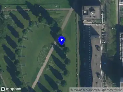 Ambulance met grote spoed naar de Wittgensteinlaan in Amsterdam