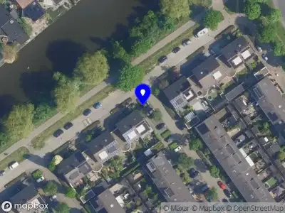 Brandweer met gepaste spoed naar de Zomerstraat in Almere vanwege stankoverlast