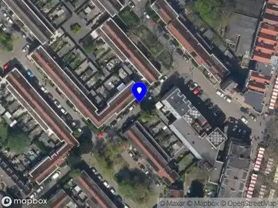 Ambulance met gepaste spoed naar de Heerjanstraat in Rotterdam