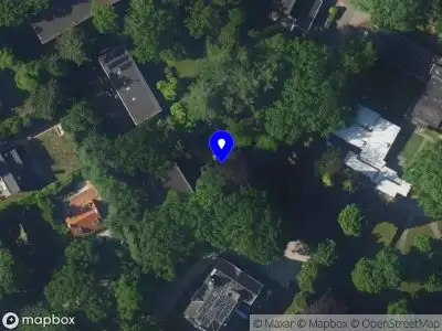 Brandweer met gepaste spoed naar de Van Hengellaan in Hilversum