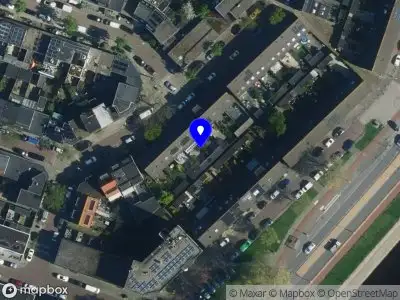 Ambulance met gepaste spoed naar de Rembangstraat in Haarlem