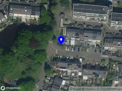 Brandweer met gepaste spoed naar de Kolonelsdiep in Zaandam