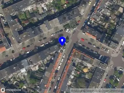 Ambulance met grote spoed naar de Van Ruijsdaellaan in Schiedam