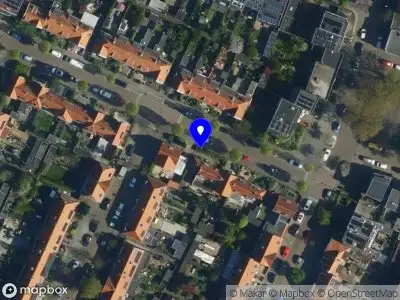 Ambulance met gepaste spoed naar de Kastanjestraat in Haarlem