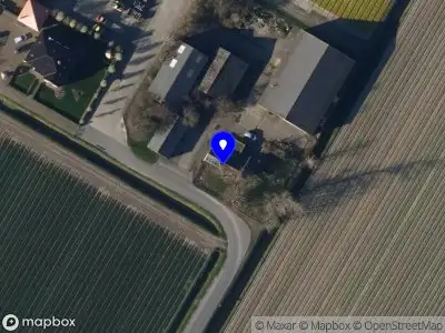 Ambulance met grote spoed naar de Kreekweg in Breezand