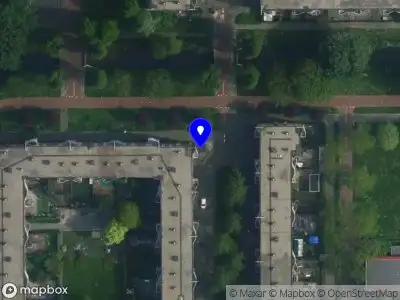 Ambulance met gepaste spoed naar de Willeskopstraat in Amsterdam