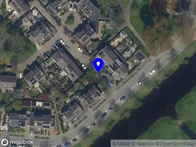 Ambulance met grote spoed naar de Lijsterbes in Krimpen aan den IJssel