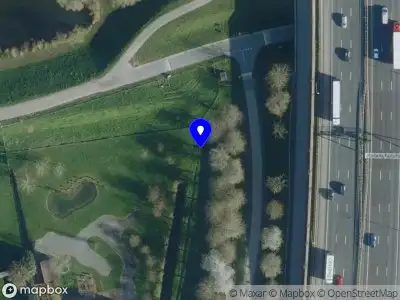 Brandweer met gepaste spoed naar de Waalbandijk in Zaltbommel