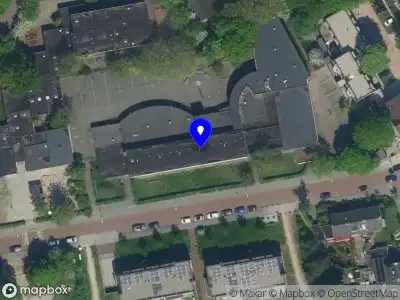 Ambulance en brandweer met grote spoed naar de Tesselschadeplantsoen in Driehuis vanwege middelgrote brand