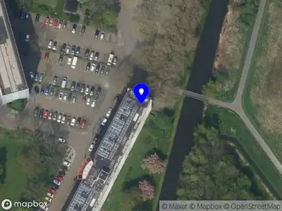 Ambulance met grote spoed naar de Spuistraat in Ridderkerk