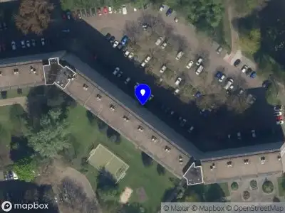 Ambulance met grote spoed naar de Lisztplein in Schiedam