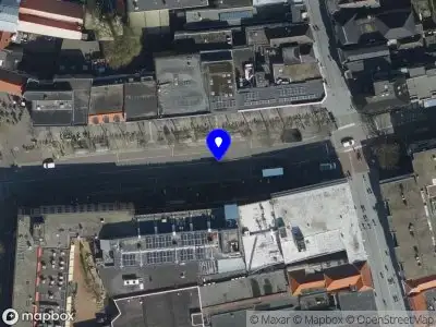 Politie met grote spoed naar de Karnemelkstraat in Breda vanwege steekincident