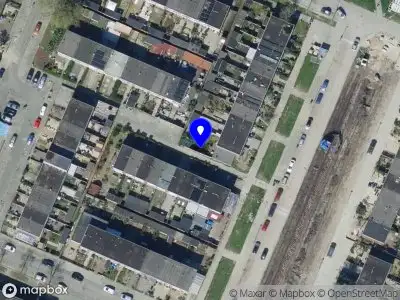 Ambulance met grote spoed naar de Mignonpad in Hoogvliet Rotterdam