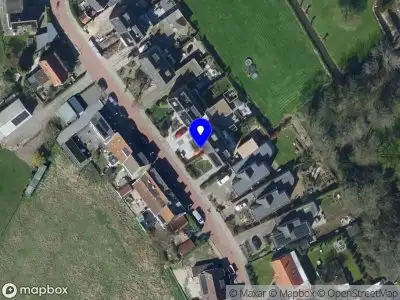 Ambulance met grote spoed naar de Zantelweg in Rhoon