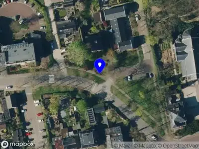 Brandweer met gepaste spoed naar de Leeuwenstraat in Renkum vanwege middelgrote brand