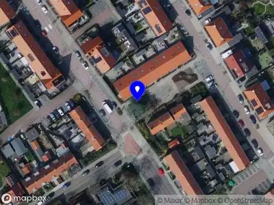 Ambulance met grote spoed naar de Julianastraat in Strijen
