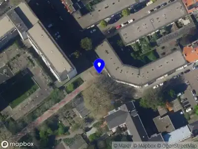 Ambulance met grote spoed naar de Marktweg in 's-Gravenhage