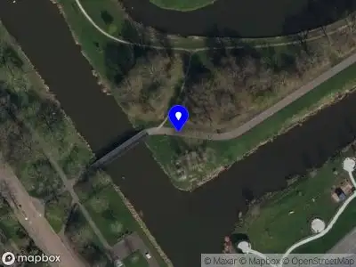 Brandweer met grote spoed naar de Hazelaarstraat in Leeuwarden vanwege gebouwbrand