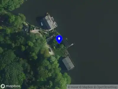 Ambulance met gepaste spoed naar de Flevopark in Amsterdam