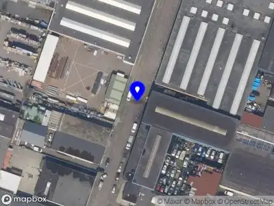 Brandweer met grote spoed naar de Ampèrestraat in Vlaardingen vanwege voertuigbrand