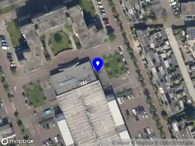 Ambulance met grote spoed naar de Aristide Briandring in Vlaardingen