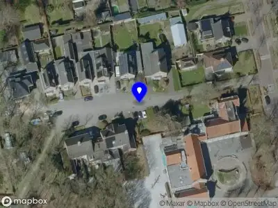 Politie naar de Meester Knoopsstraat in Riethoven vanwege ongeval met letsel