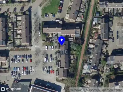 Ambulance met grote spoed naar de Erica in Hoogvliet Rotterdam